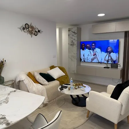 Besongo Appartement Madrid Exterior photo